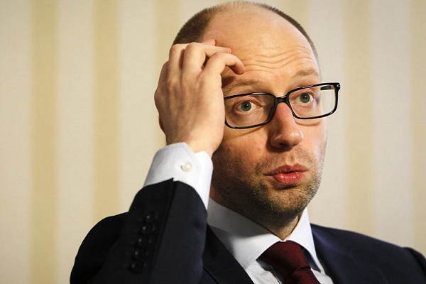 Що потрібно Кабміну, щоб проіндексувати зарплати і соцвиплати?