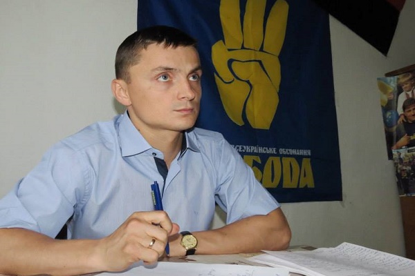 На Кременеччині нардеп Михайло Головко грається в 