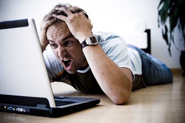 Як розпізнати шахраїв в інтернеті?