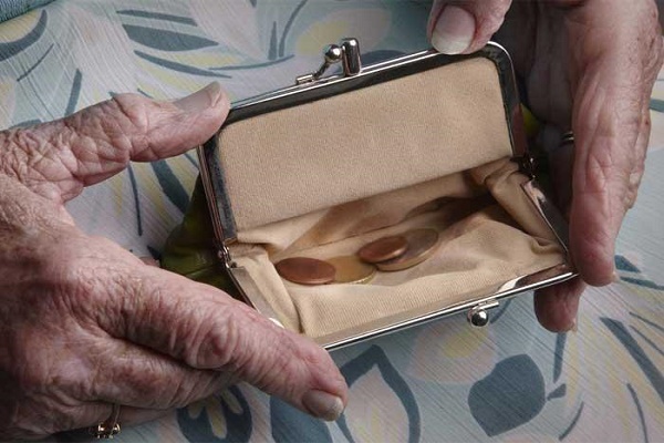 В уряді порахували, що людині вистачає 25 г ковбаси і 5 г сала на день