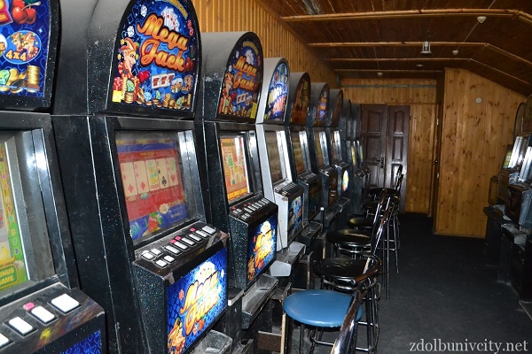 Гральний бізнес в Тернополі прикрили працівники СБУ