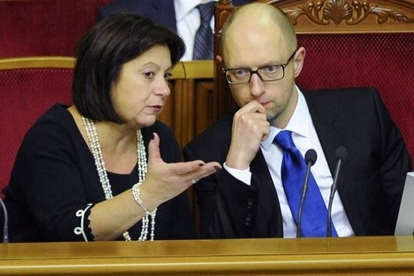 Податкова реформа шукає жертву: під ніж підуть соціальні програми або освіта