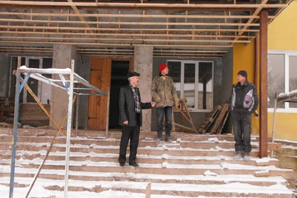 Колишня фірма Порошенка отримала 5 мільйонів на добудову школи на Теребовлянщині