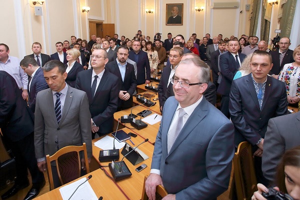 Для чого Тернопільському «опоблоку» знімати головного архітектора