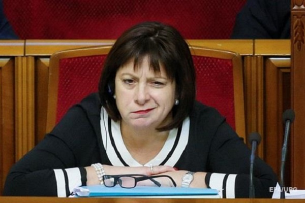 Наталія Яресько: Падіння гривні пов'язане з обвалом рубля