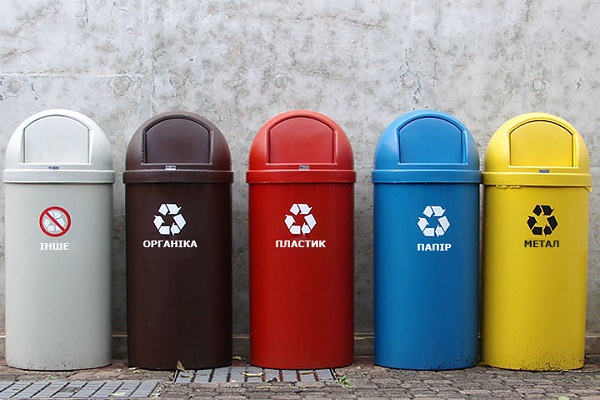 Чи встановлять в Тернополі окремі контейнери для різного сміття