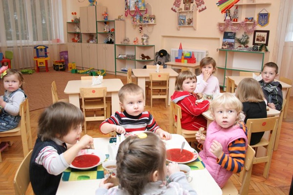 На скільки виконавчий комітет збільшив вартість харчування дітей в тернопільських садочках