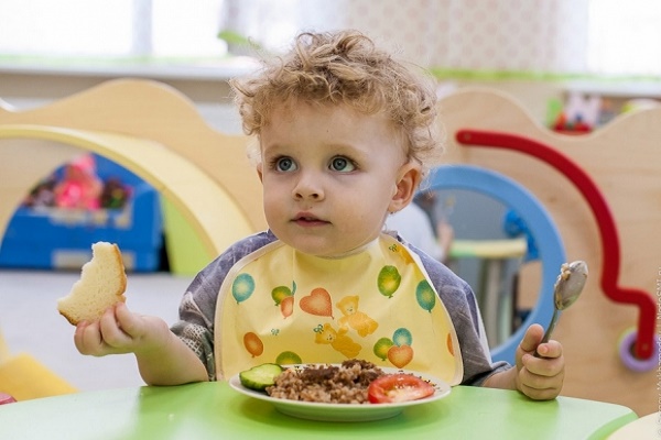 Для тернопільських дитсадків і шкіл продукти харчування купують за завищеними цінами?