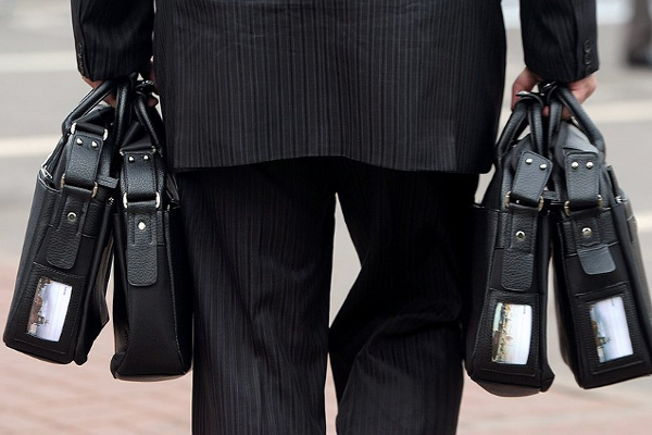 Скільки крадуть колишні чиновники Януковича при владі для фінансування терористів