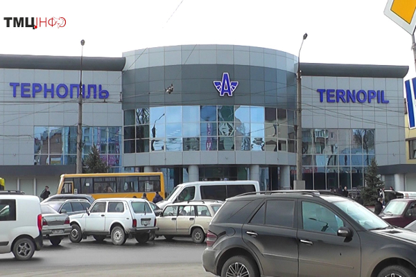 До нової системи зупинки громадського транспорту тернополяни мусять звикати