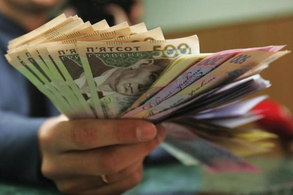 Де в Україні заробляють найбільше?