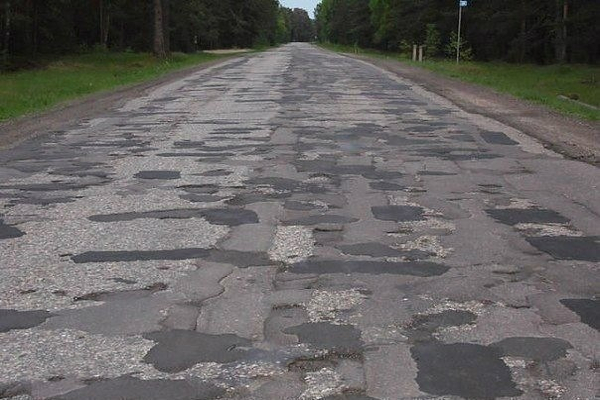На Тернопільщині дороги ремонтувати не будуть